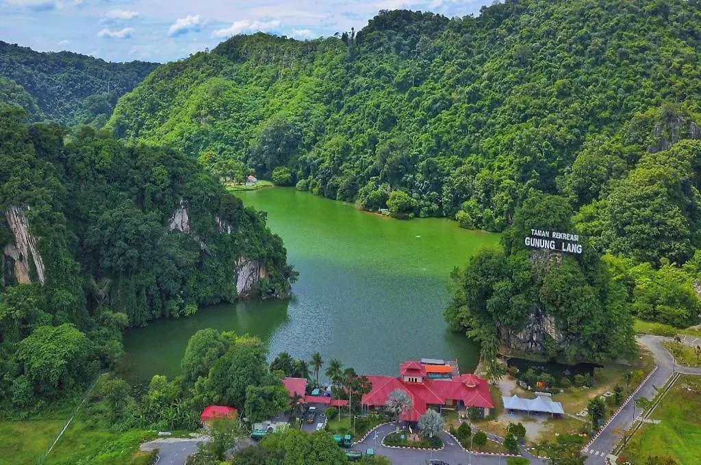 V Plus Hotel Ipoh 2*,