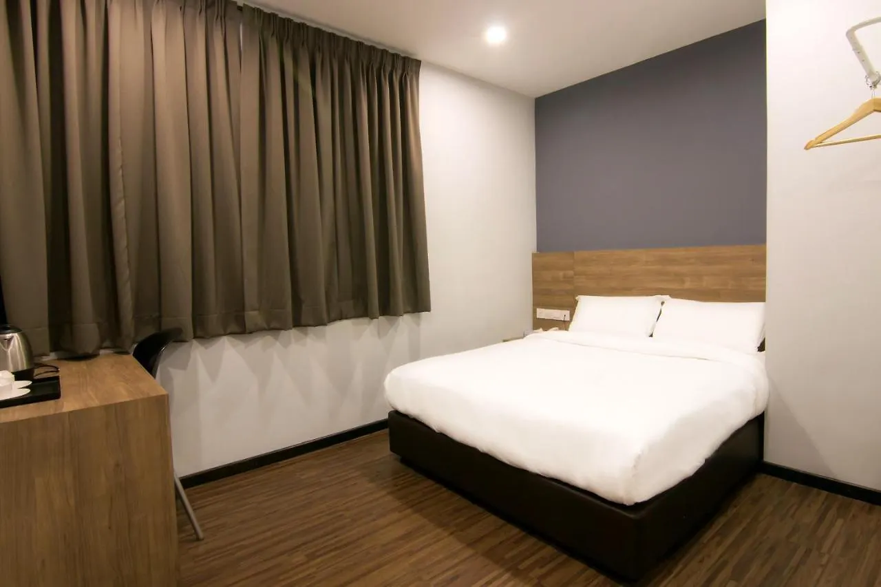V Plus Hotel Ipoh 2*,